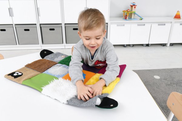 Motricité - Eveil Sensoriels et Tactiles - Tapis sensoriel - 58 x 44 cm