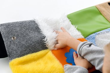 Motricité - Eveil Sensoriels et Tactiles - Tapis sensoriel - 58 x 44 cm