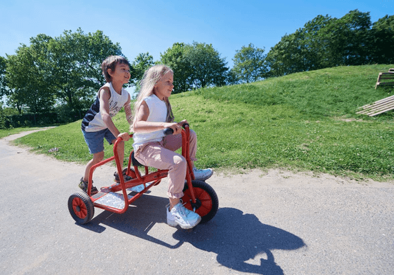 Jeux - Tricycles, Trotinette et Vélos - Ben hur tricycle spécial collectivité 4 à 7 ans
