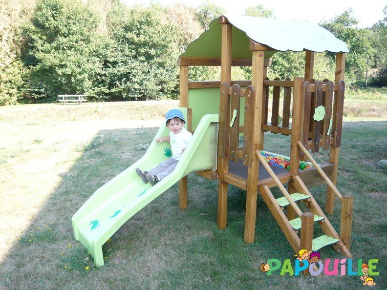 Aire de jeu enfant extérieur baby toboggan avec bac à balles Top crèches