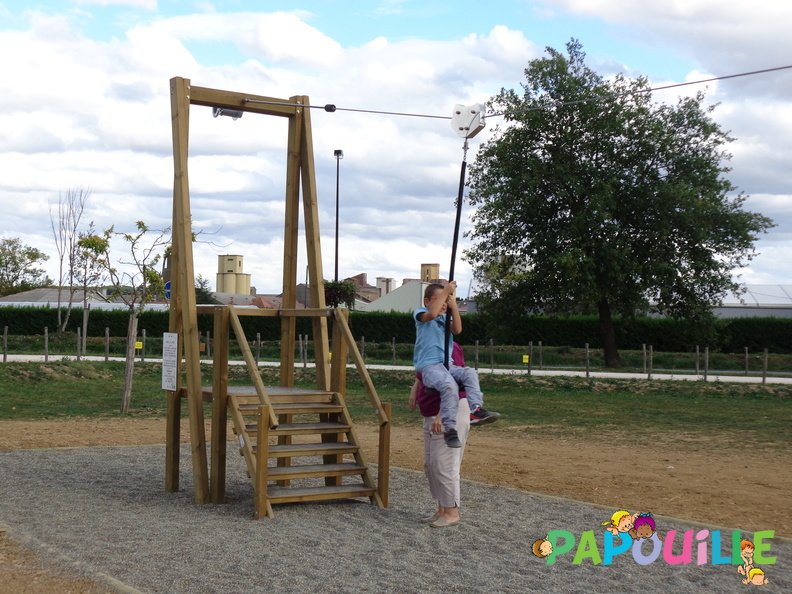 La Tyrolienne Nacelle Bout'choux  Parc de loisirs pour enfants La