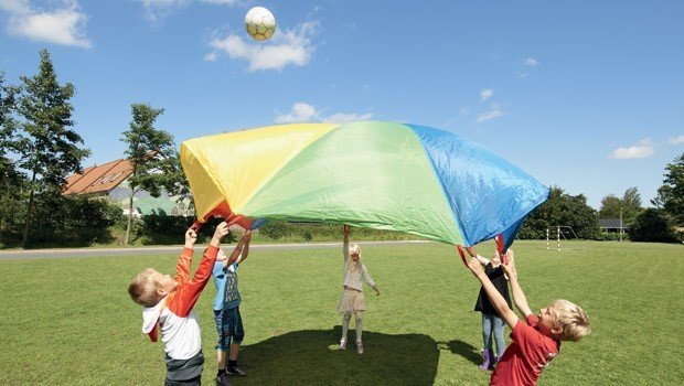 Motricité - Jeux de Motricité Libre - Parachute petit espace