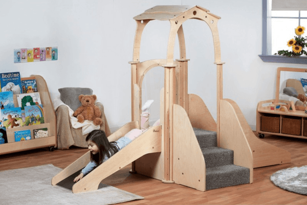 Mobilier - Structure de motricité / activité intérieur - Structure de jeux avec toit - 2 toboggans