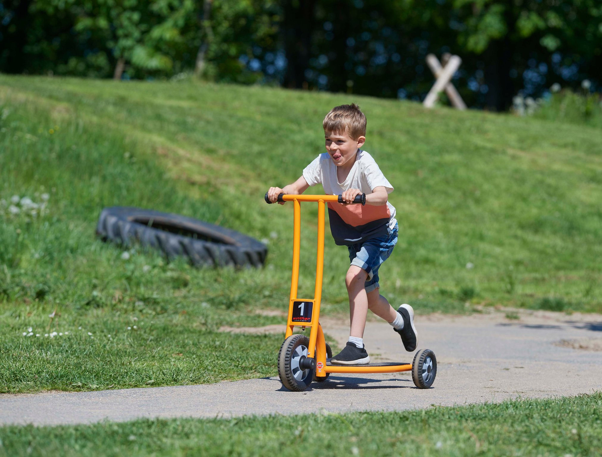 Trottinette 2 roues enfants 3 à 5 ans Winther, matériel cycle scolaire