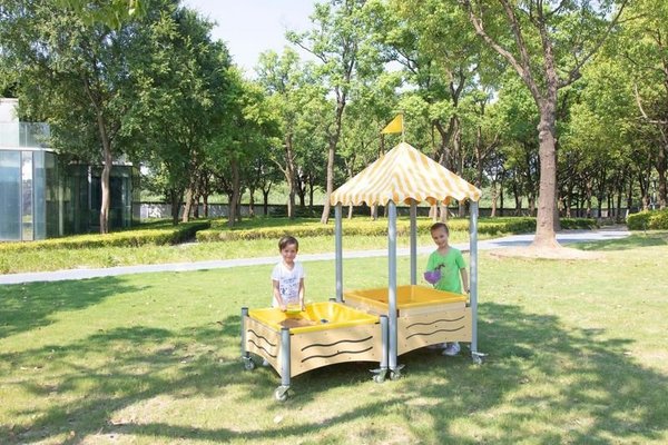 Mobilier - Aire de jeux et structure extérieure - Table mobile carrée