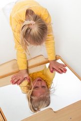 Mobilier - Meuble de rangement scolaire - Parcours de motricité bois avec miroir