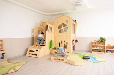 Motricité - Structure et panneaux D'activités - Maison de jeu – 5 pièces en angle