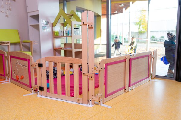 Mobilier - Barrière de séparation & Cloison crèche - Portillon à ouverture d’adulte L.100 cm