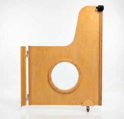 Mobilier - Barrière de séparation & Cloison crèche - Portillon de séparation avec fenêtre oculus - sur mesure 
