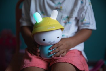 Couchage - Mobile de Lit Bébé et Veilleuse - Veilleuse musicale - Alilo 