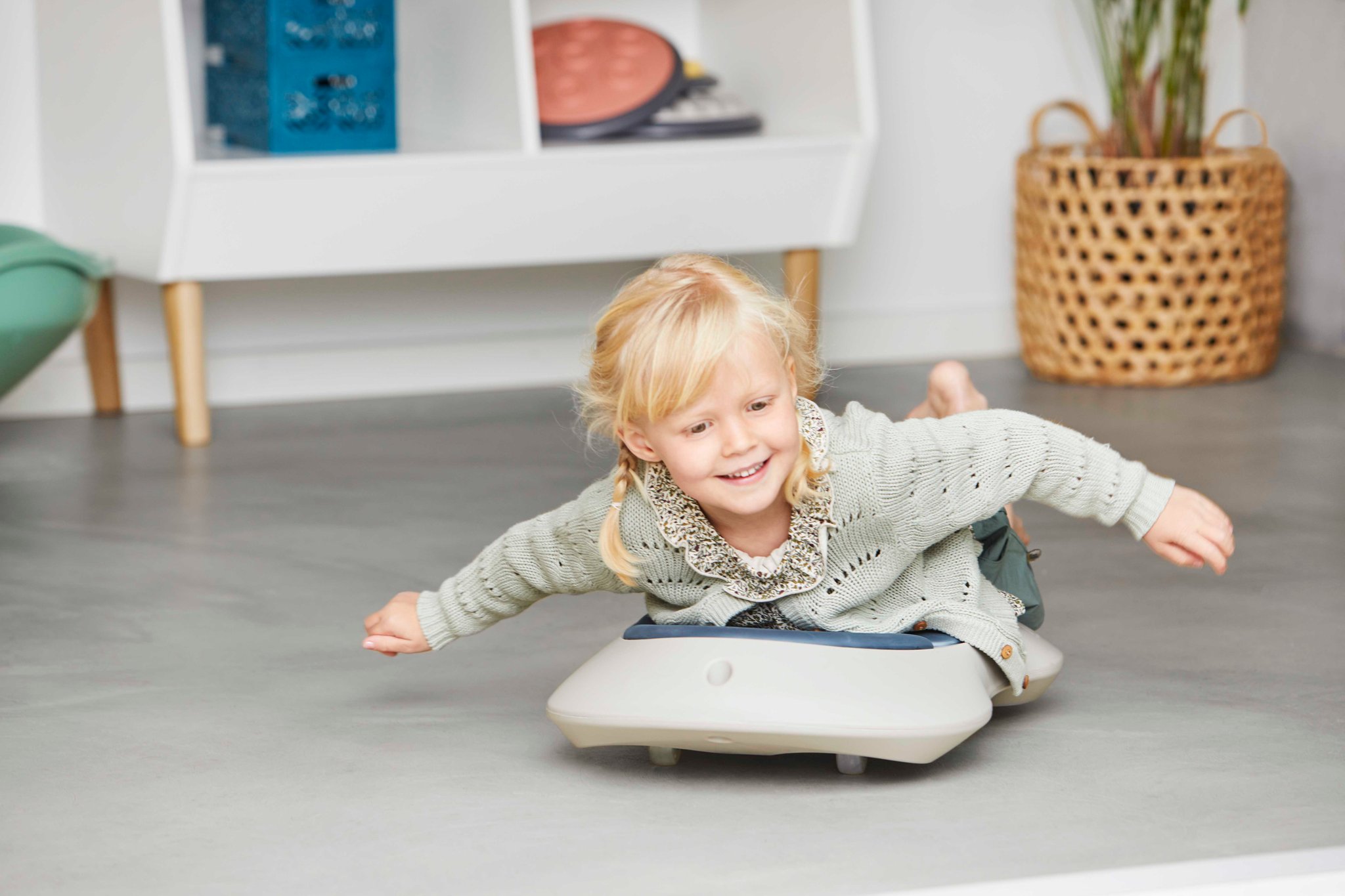 Planche à roulettes 4 roues directionnelles jeu de motricité enfant