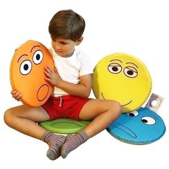 Motricité - Eveil Sensoriels et Tactiles - 6 Coussins émotion à accrocher