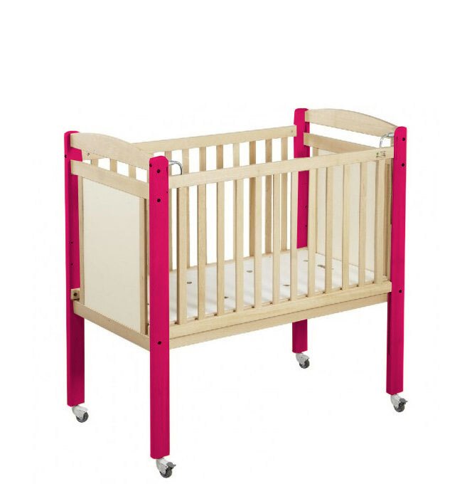 Lit crèche réglable 3 hauteurs à barreaux 120 x 60cm framboise