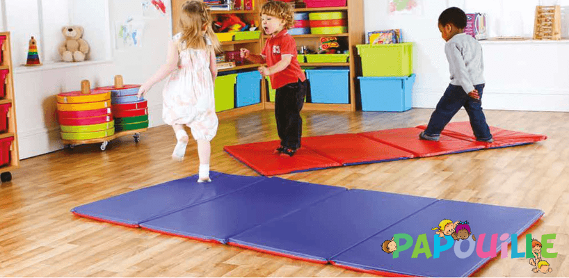 Motricité - Tapis de motricité bébé et enfant, tapis de sport - Tapis pliable en 4 / grand modèle 180 x 90 x 2,5 cm
