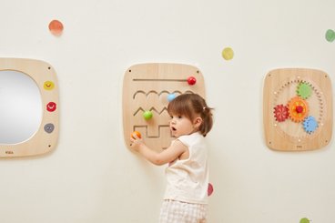 Motricité - Structure et panneaux D'activités - Panneau mural d’activités – Tracés et formes - 12 mois +