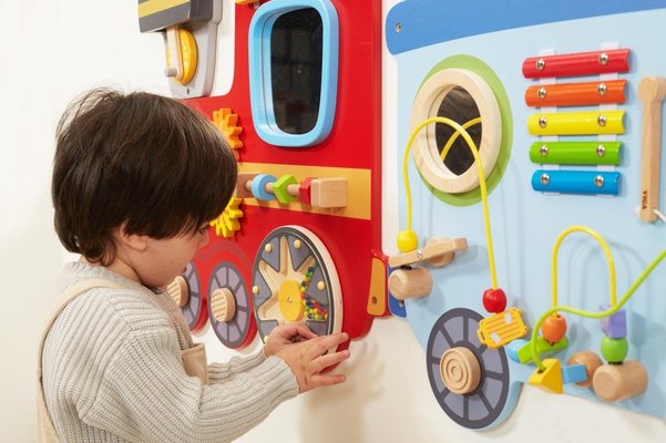 Motricité - Structure et panneaux D'activités - Train Mural d'activités - 18 Mois +