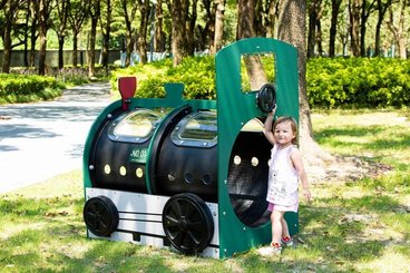 Mobilier - Aire de jeux et structure extérieure - Tunnel à ramper - Locomotive