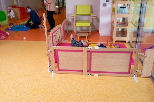 Mobilier - Barrière de séparation & Cloison crèche - Barrières doubles coulissantes  L.117 à l.169