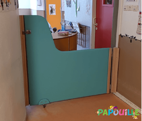Mobilier - Barrière de séparation & Cloison crèche - Portillon de séparation sans fenêtre sur mesure