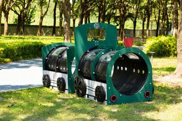 Mobilier - Aire de jeux et structure extérieure - Tunnel à ramper - locomotives + wagon