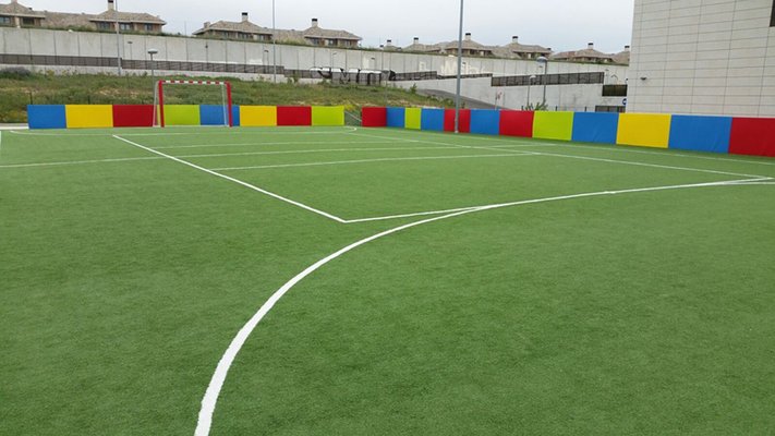 Motricité - Tapis de gym sur mesure - Tapis mural d'extérieur en mousse pvc épaisseur 5 cm sur-mesure